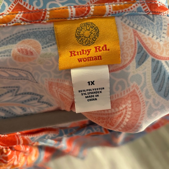 Ruby Rd. Floral Blouse - Picture 3 of 4